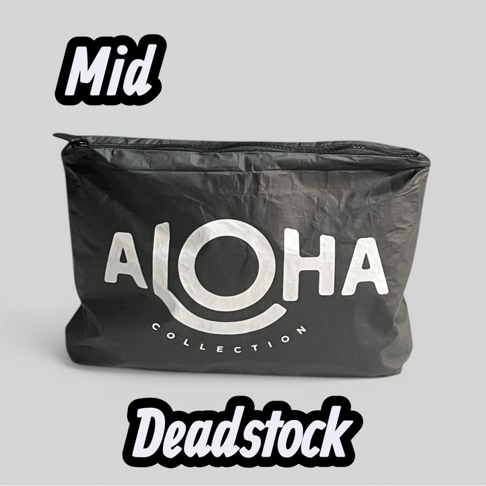 NWOT Aloha Collection Original Mid Pouch - Picture 9 of 9
